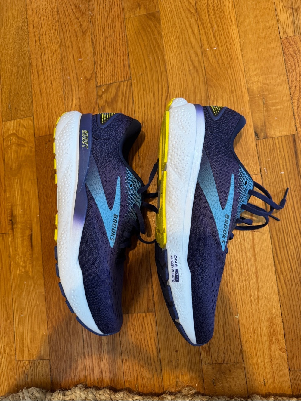 Brooks Men’s Ghost Running Shoe - 11 Excellent - Picture 5 of 8